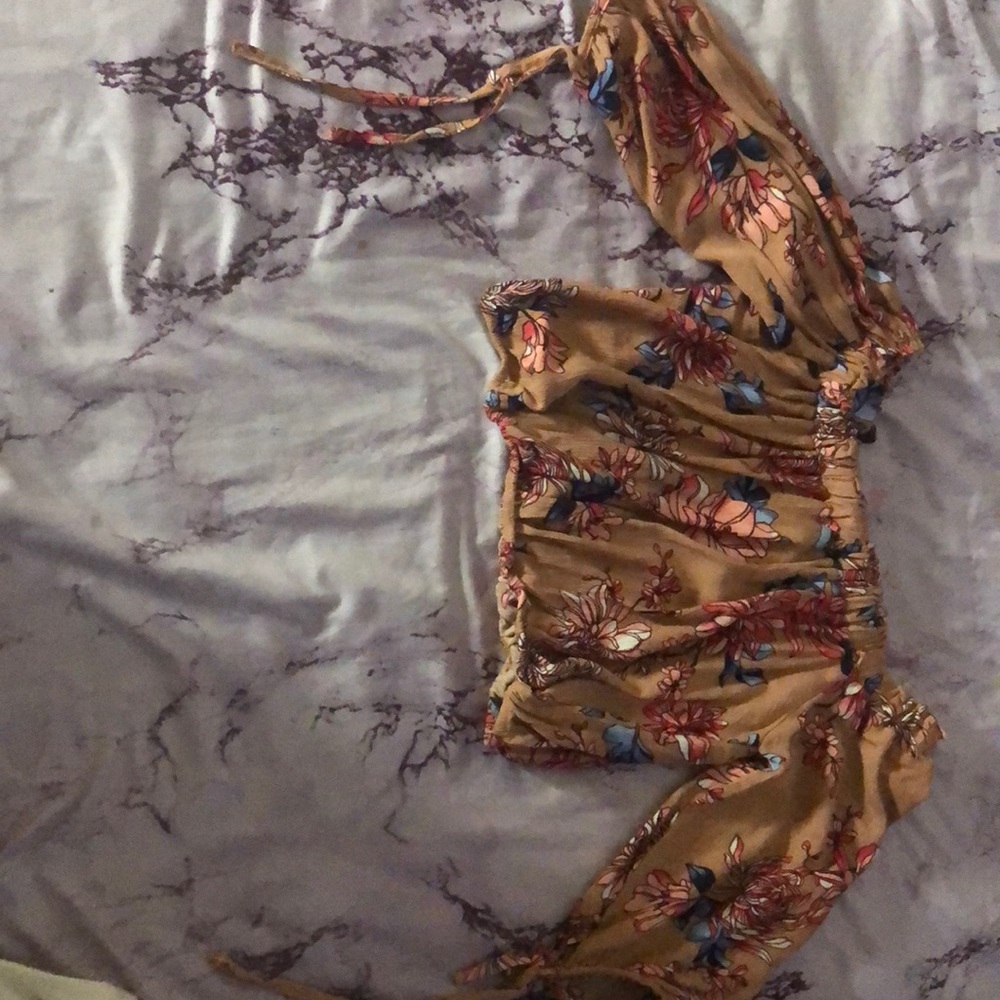 Flower off the shoulders shirt